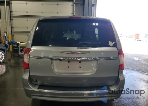 2014 Chrysler Town & Country Touring L z USA, uszkodzony, nr VIN 2C4RC1CG2ER273001